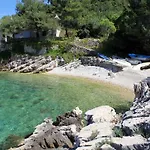 By The Sea Cove Zarace - Gdinj, Hvar - 8712 Daire Gdinj