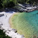Daire By The Sea Cove Zarace - Gdinj, Hvar - 8712 *