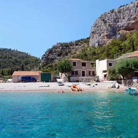 Apartman Apartments By The Sea Cove Zarace - Gdinj, Hvar - 8712 Gdinj