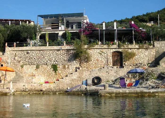 Apartments By The Sea Cove Zarace - Gdinj, Hvar - 8712 Gdinj