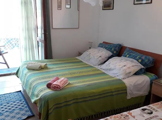 Apartments By The Sea Cove Zarace - Gdinj, Hvar - 8712 Apartman *