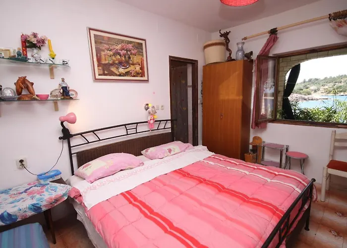 Apartman Apartments By The Sea Cove Zarace - Gdinj, Hvar - 8712