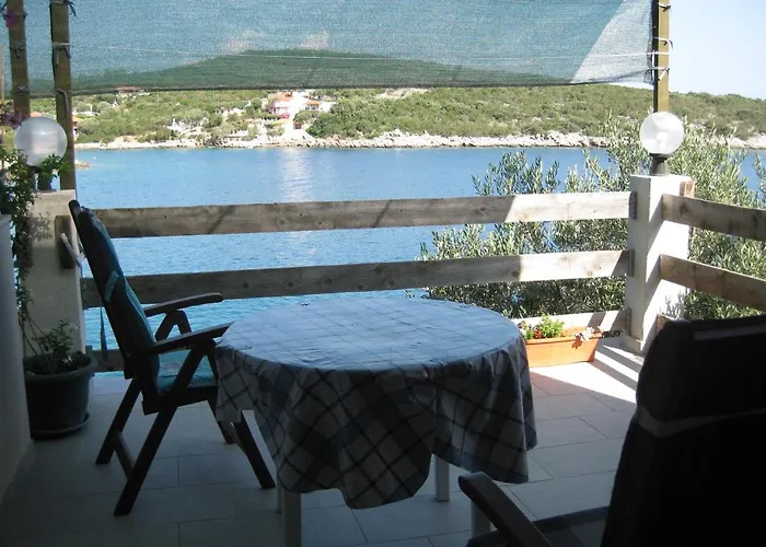 Apartman Apartments By The Sea Cove Zarace - Gdinj, Hvar - 8712 Gdinj